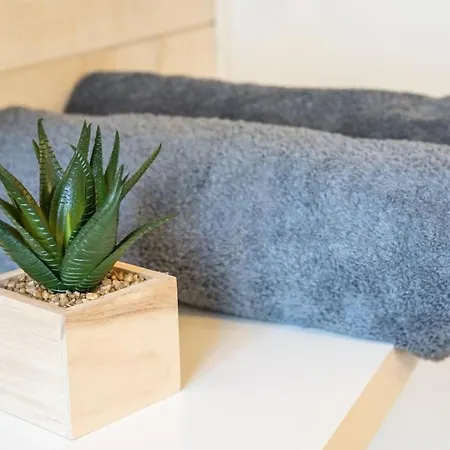 Oo Le Jardin Oo Paisible Equipe Et Bien Place Apartamento *